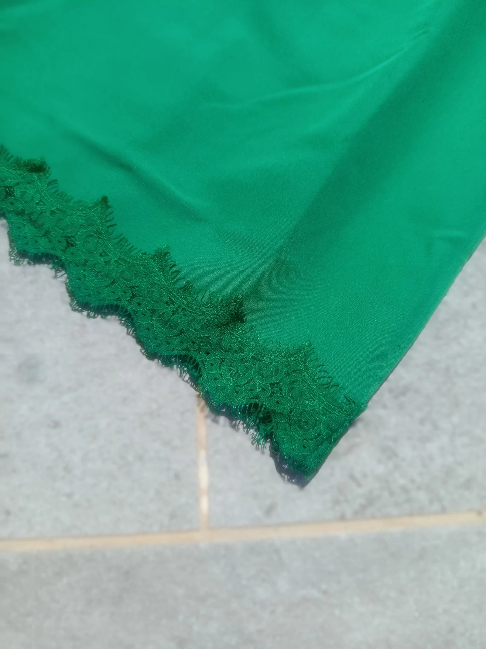 Groene jurk met kant merk reserved maat 34 – photo 3
